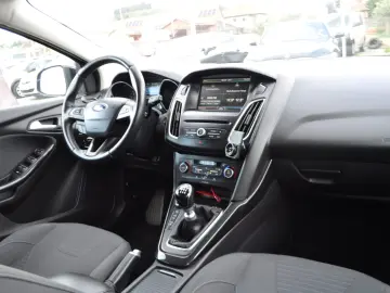 Ford Focus Titanium 1.0i -benzin (2015)