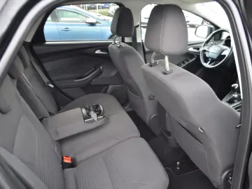 Ford Focus Titanium 1.0i -benzin (2015)