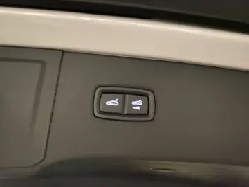 PORSCHE Cayenne E-Hybrid   Luftfederung   BOSE   22-Zoll