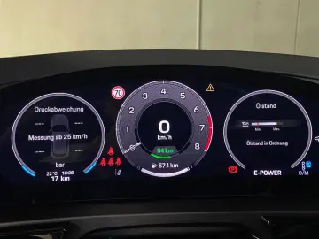 PORSCHE Cayenne E-Hybrid   Luftfederung   BOSE   22-Zoll