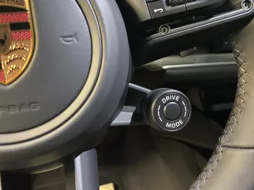 PORSCHE Cayenne E-Hybrid   Luftfederung   BOSE   22-Zoll