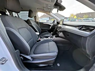 FORD Focus EcoBlue Cool&Connect