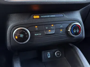 FORD Focus EcoBlue Cool&Connect