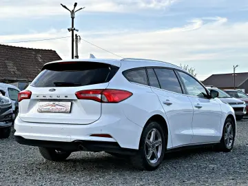 FORD Focus EcoBlue Cool&Connect