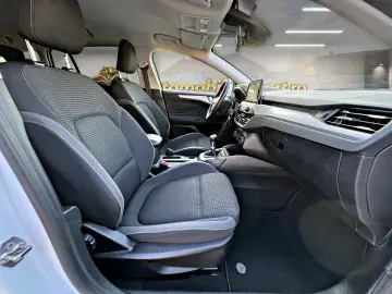FORD Focus EcoBlue Cool&Connect