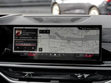 BMW X5 xDrive50e M SPORT H K HuD AHK DA 360  PANO