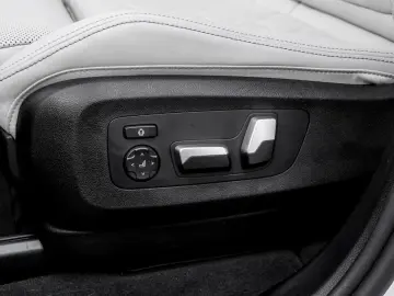 BMW X5 xDrive50e M SPORT H K HuD AHK DA 360  PANO