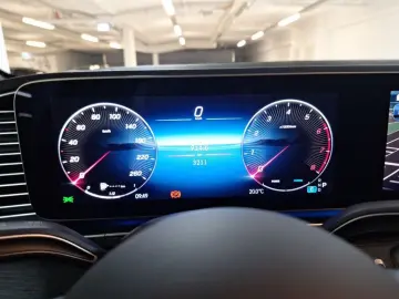 MERCEDES-BENZ GLE 450 4M AMG Pano AHK Night Burmester Memory