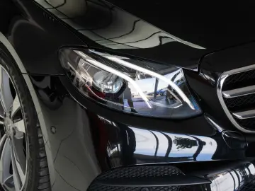 MERCEDES-BENZ E 300 AMG LINE  BURMESTER TRAPA