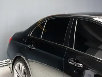 MERCEDES-BENZ E 300 AMG LINE  BURMESTER TRAPA