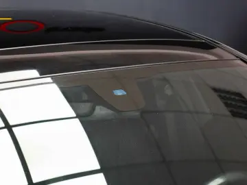 MERCEDES-BENZ E 300 AMG LINE  BURMESTER TRAPA