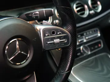 MERCEDES-BENZ E 300 AMG LINE  BURMESTER TRAPA