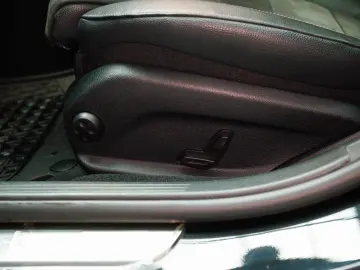 MERCEDES-BENZ E 300 AMG LINE  BURMESTER TRAPA