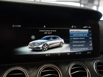 MERCEDES-BENZ E 300 AMG LINE  BURMESTER TRAPA