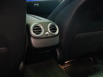 MERCEDES-BENZ E 300 AMG LINE  BURMESTER TRAPA