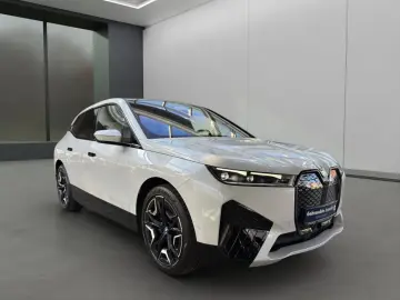 BMW iX M60 ELEKTRO LASER NAVI HUD PANO 360  22  AHK