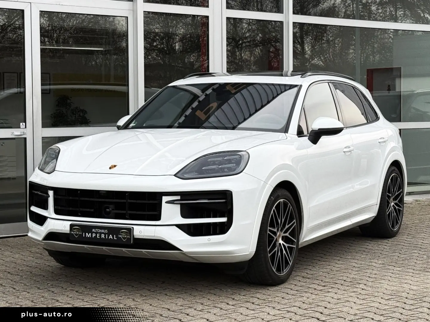 PORSCHE Cayenne S PANO STNDH LUFTF HUD 360 ACC MATRIX 21