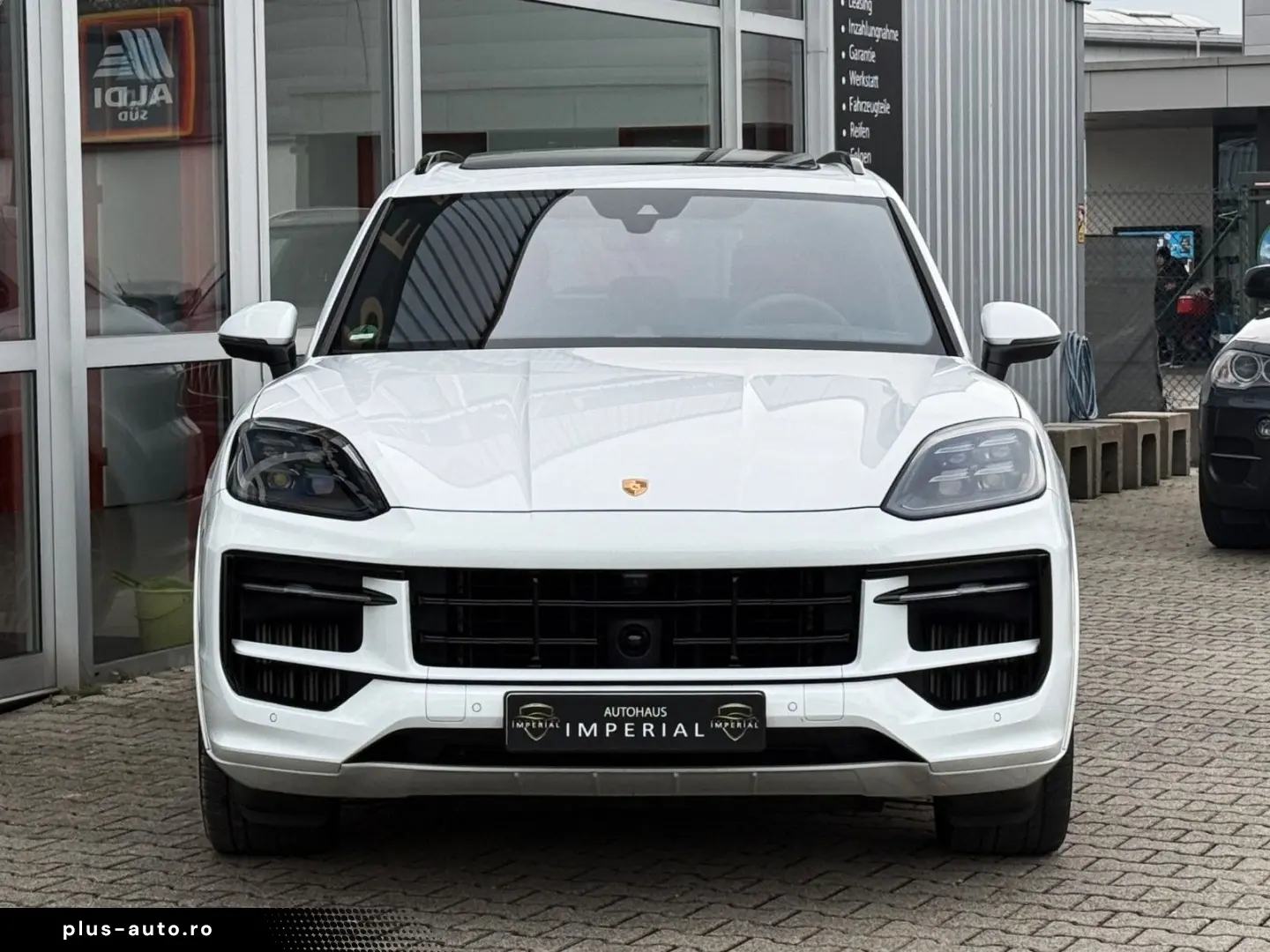 PORSCHE Cayenne S PANO STNDH LUFTF HUD 360 ACC MATRIX 21