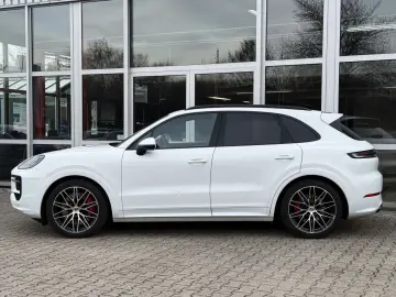 PORSCHE Cayenne S PANO STNDH LUFTF HUD 360 ACC MATRIX 21