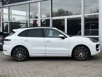 PORSCHE Cayenne S PANO STNDH LUFTF HUD 360 ACC MATRIX 21