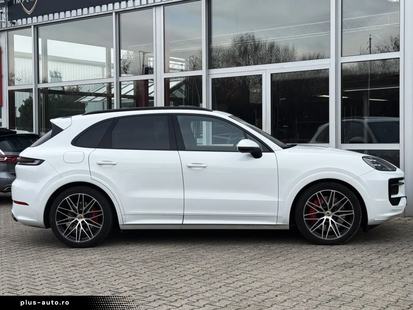 PORSCHE Cayenne S PANO STNDH LUFTF HUD 360 ACC MATRIX 21