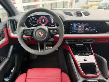 PORSCHE Cayenne S PANO STNDH LUFTF HUD 360 ACC MATRIX 21