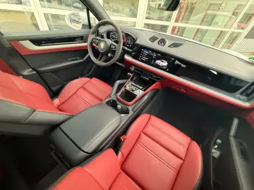 PORSCHE Cayenne S PANO STNDH LUFTF HUD 360 ACC MATRIX 21