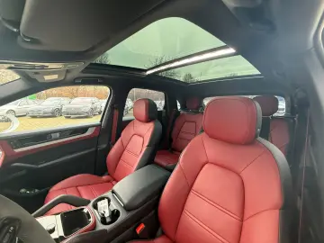 PORSCHE Cayenne S PANO STNDH LUFTF HUD 360 ACC MATRIX 21