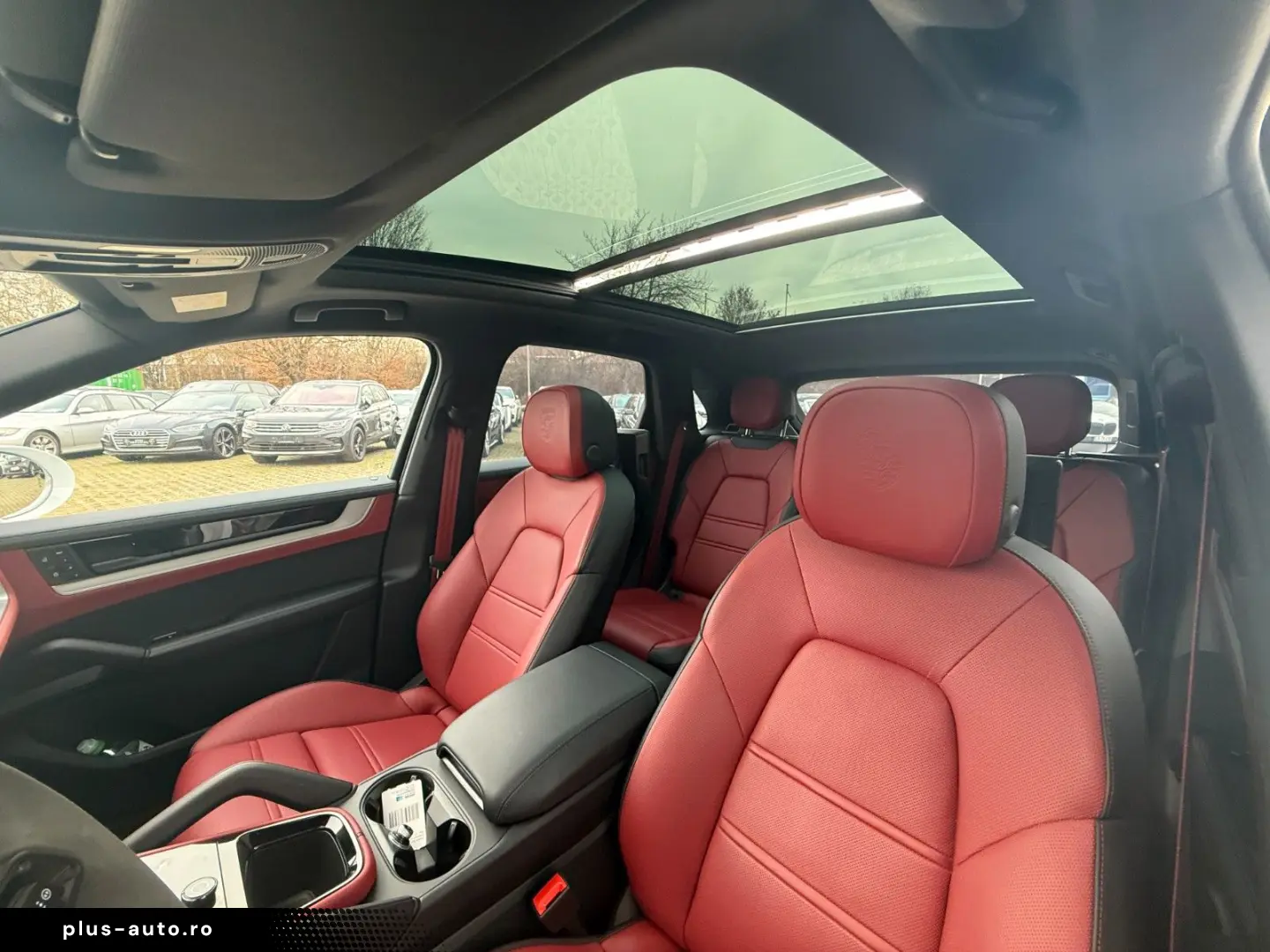 PORSCHE Cayenne S PANO STNDH LUFTF HUD 360 ACC MATRIX 21