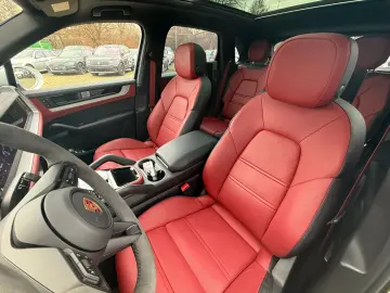 PORSCHE Cayenne S PANO STNDH LUFTF HUD 360 ACC MATRIX 21