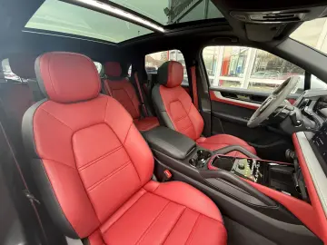 PORSCHE Cayenne S PANO STNDH LUFTF HUD 360 ACC MATRIX 21