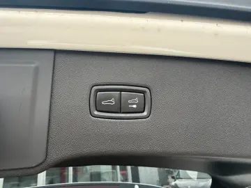 PORSCHE Cayenne S PANO STNDH LUFTF HUD 360 ACC MATRIX 21