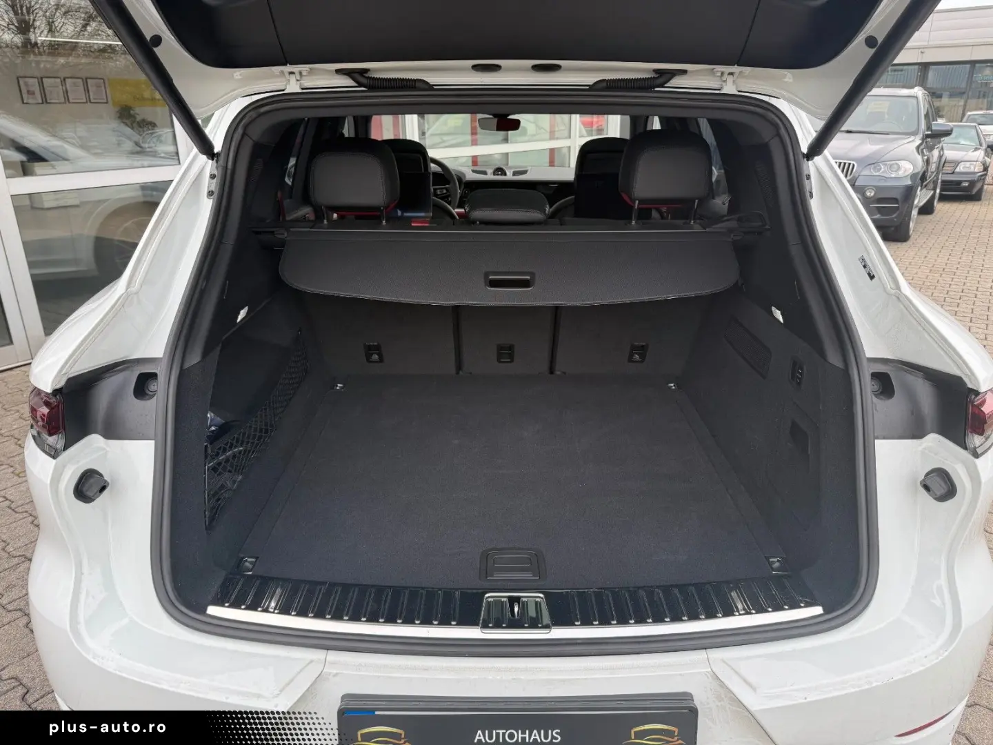 PORSCHE Cayenne S PANO STNDH LUFTF HUD 360 ACC MATRIX 21