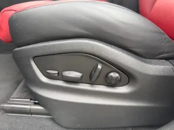 PORSCHE Cayenne S PANO STNDH LUFTF HUD 360 ACC MATRIX 21