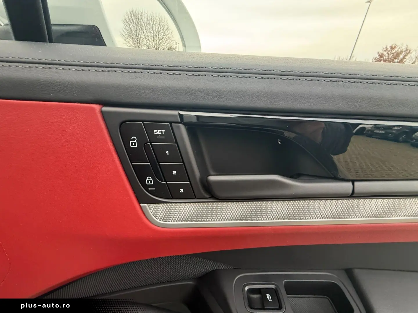 PORSCHE Cayenne S PANO STNDH LUFTF HUD 360 ACC MATRIX 21