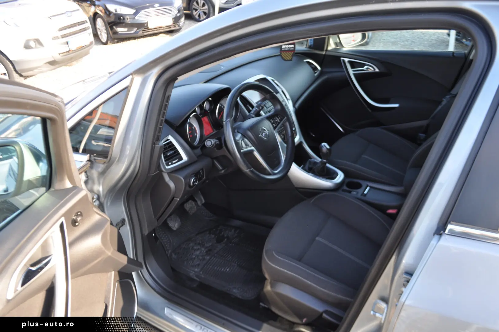 Opel Astra J 2.0 Cdti 160CP (2010)