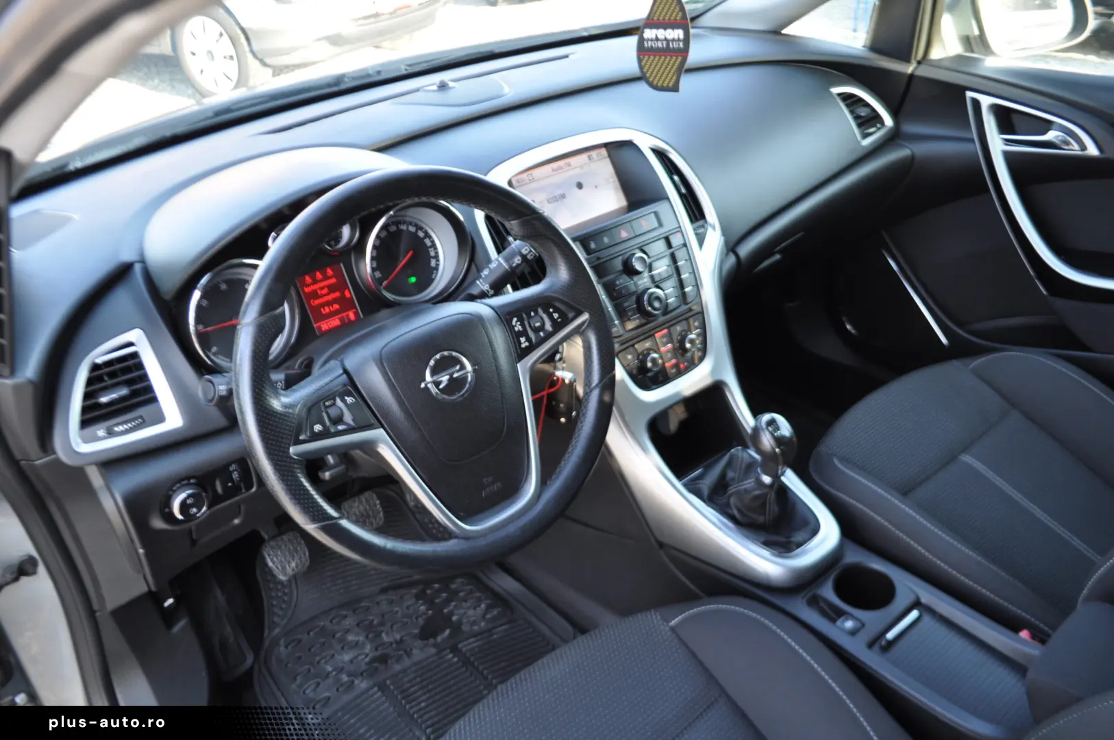 Opel Astra J 2.0 Cdti 160CP (2010)