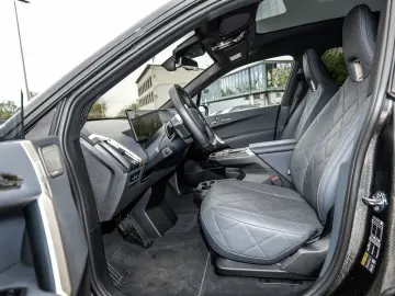 BMW iX M60 M Sport HUD PANO ACC AHK 360 KAM RFK LED