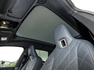 BMW iX M60 M Sport HUD PANO ACC AHK 360 KAM RFK LED