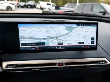 BMW iX M60 M Sport HUD PANO ACC AHK 360 KAM RFK LED