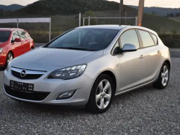 Opel Astra 1.7 Cdti (2011)