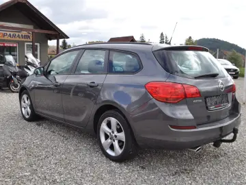 Opel Astra J 1.4i -Turbo (2011)