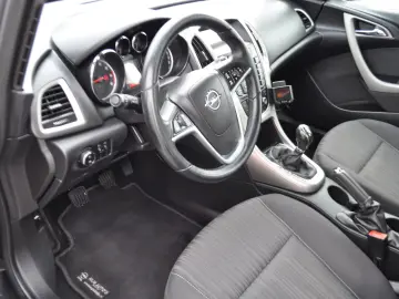Opel Astra J 1.4i -Turbo (2011)