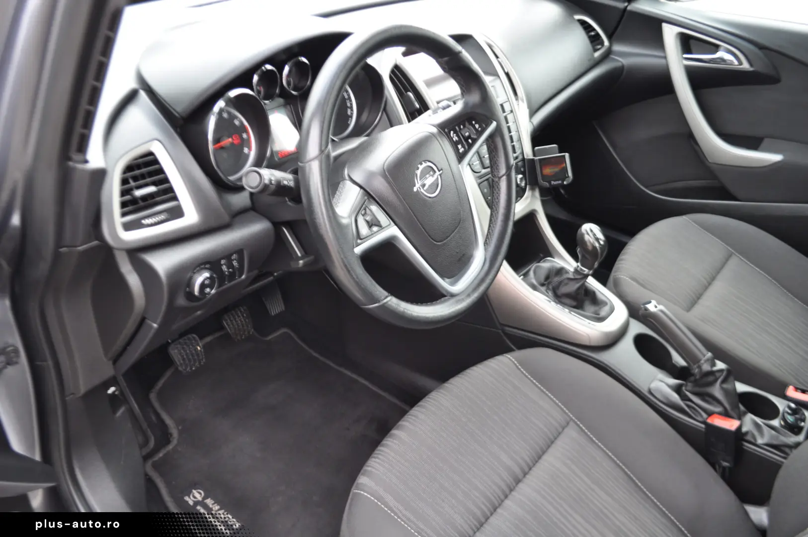 Opel Astra J 1.4i -Turbo (2011)