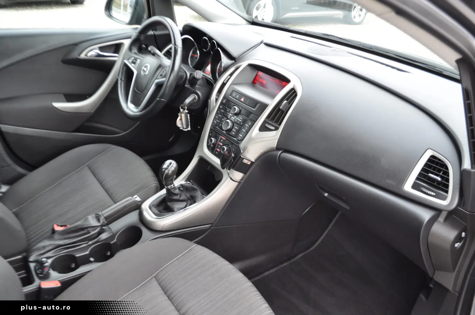Opel Astra J 1.4i -Turbo (2011)