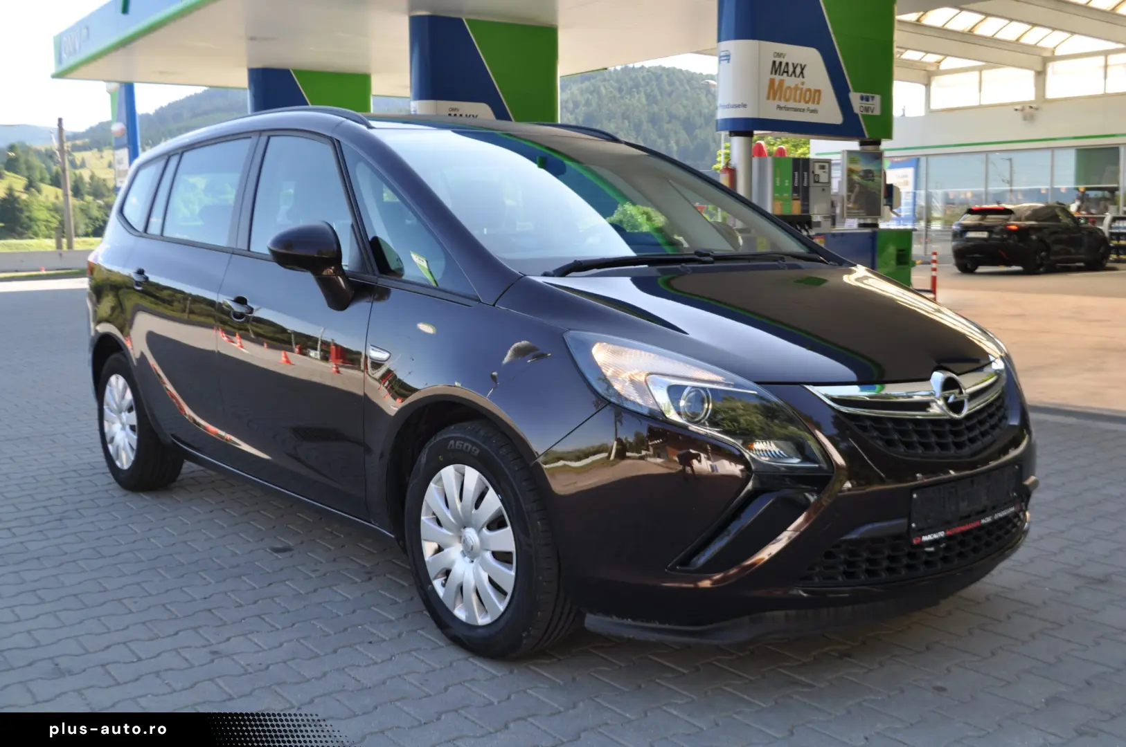 Opel Zafira 1.4i -benzin (2013 11)