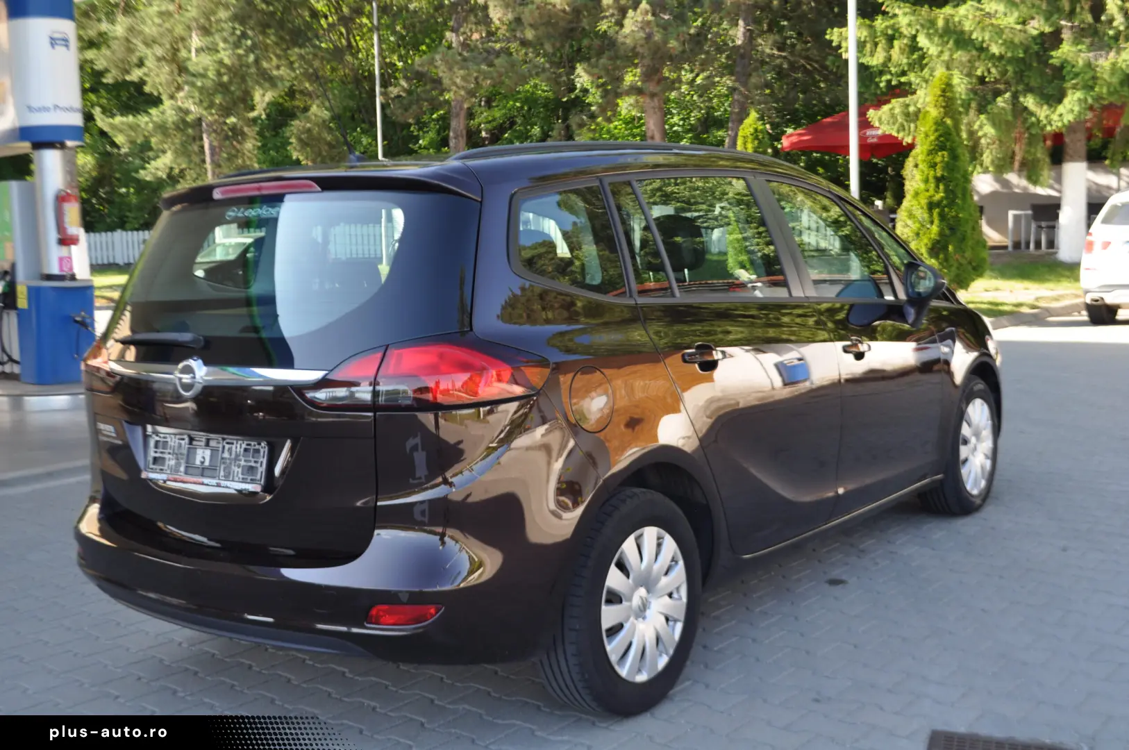 Opel Zafira 1.4i -benzin (2013 11)