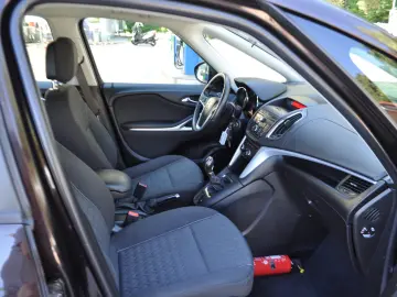 Opel Zafira 1.4i -benzin (2013 11)