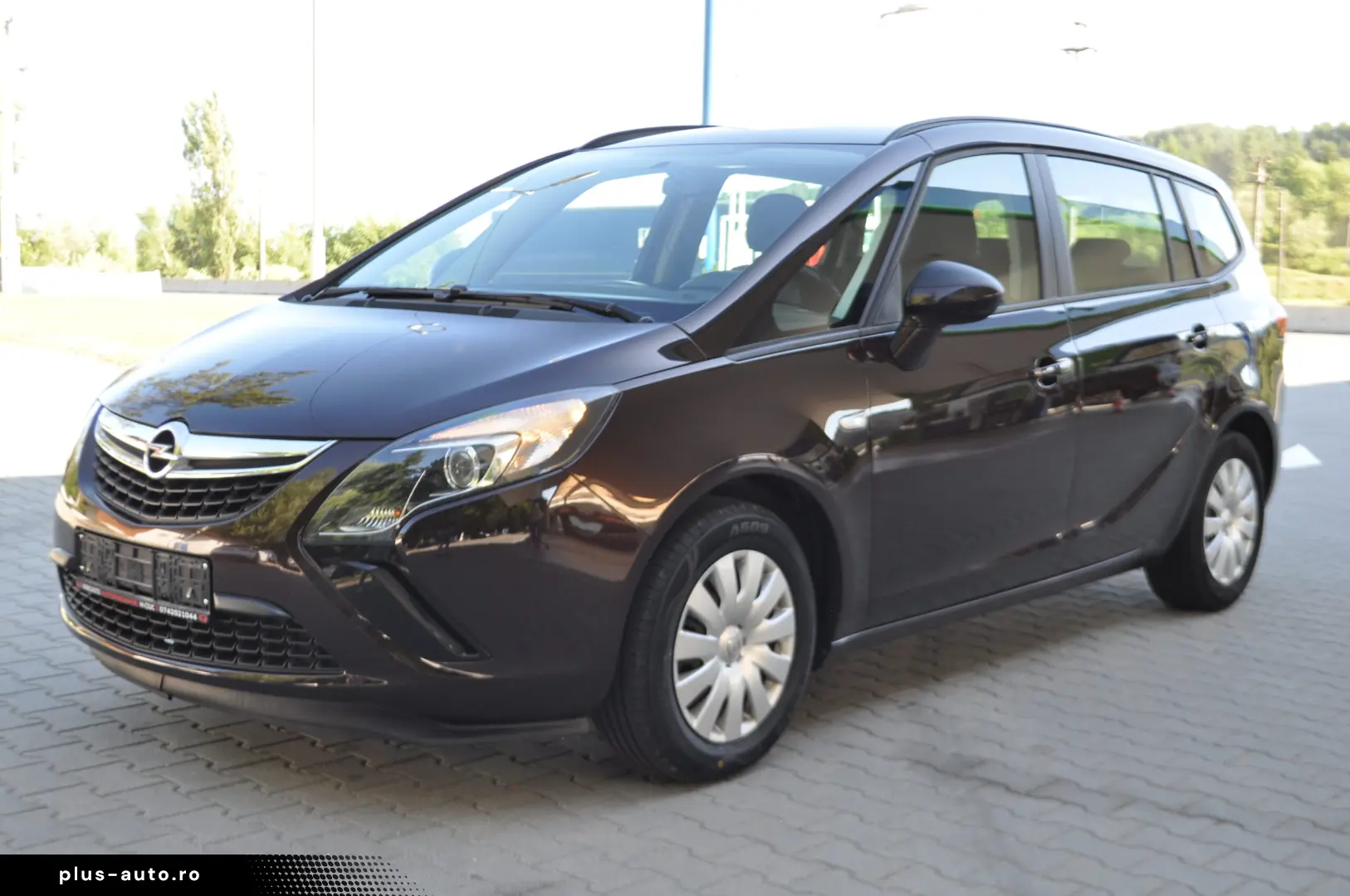 Opel Zafira 1.4i -benzin (2013 11)