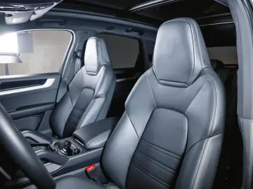 PORSCHE Cayenne S E-Hybrid Panroamadach Sport Chrono